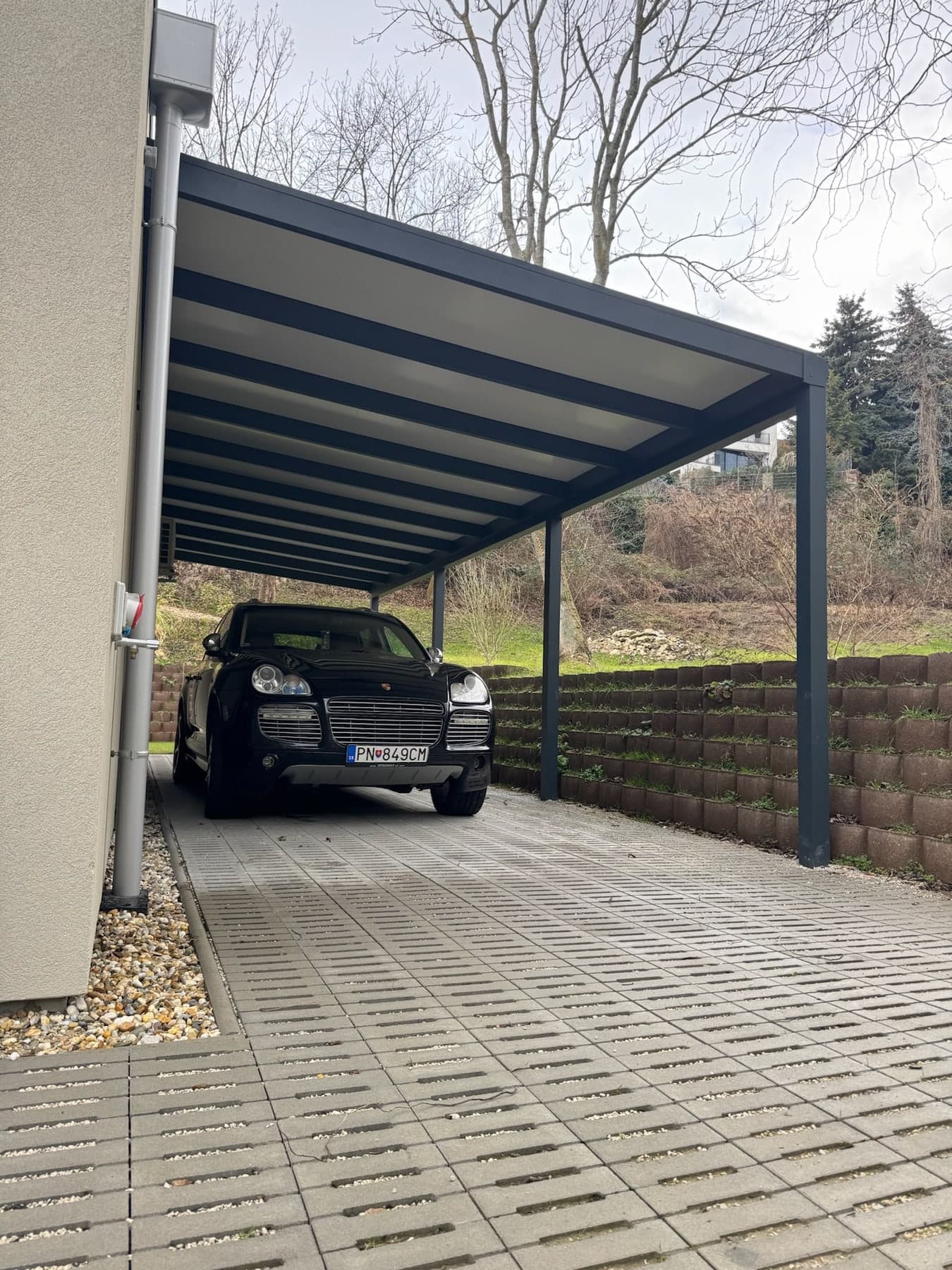 Prístrešok na auto — BA — Koliba
